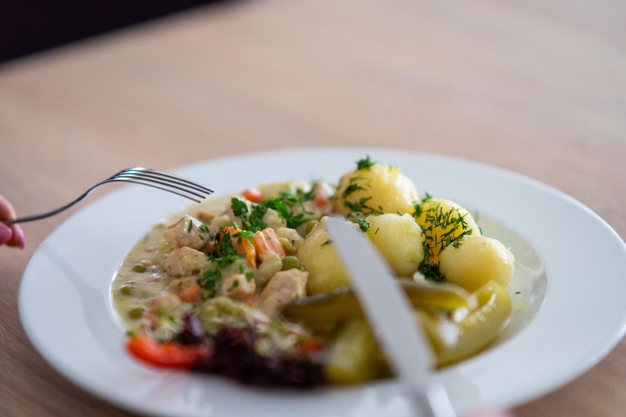 Centrum Rehabilitacji Spolecznej I Zawodowej Zaz Sloneczne Wzgorze Tarnów Buitenkant foto